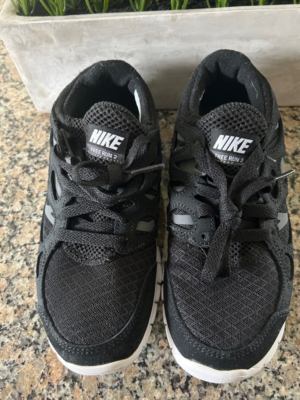 Nike Free Run 2 Women's Black Sneakers with White Soles
